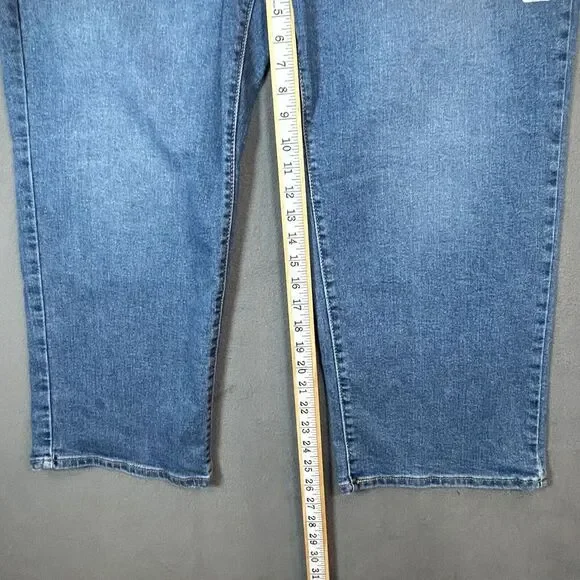 NWT Levi's Women's Ribcage Straight Ultra High Rise Jeans - Blue - Picture 6 of 16